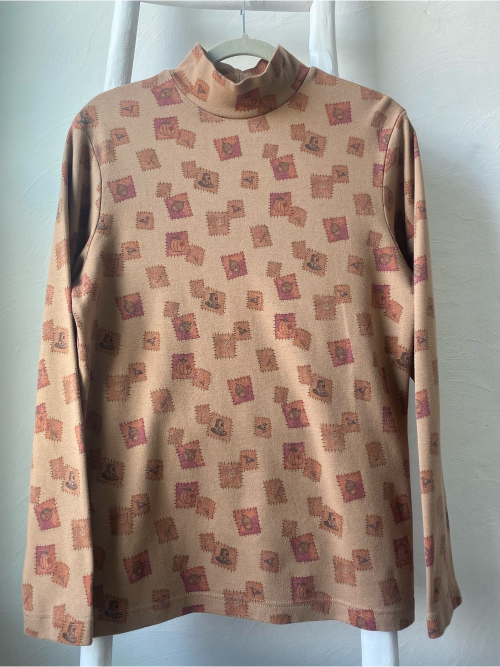 Autumn Stamp Pattern Printed Mockneck